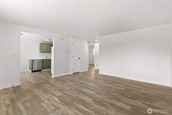 $1,189,990 | 813 Woodford Avenue North, Kent, WA 98031