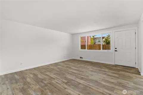 $1,189,990 | 813 Woodford Avenue North, Kent, WA 98031