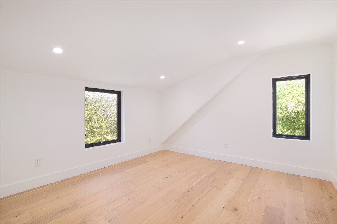 2401 Willow Street Austin, TX 78702 - Photo 25 of 38 an empty room with a window