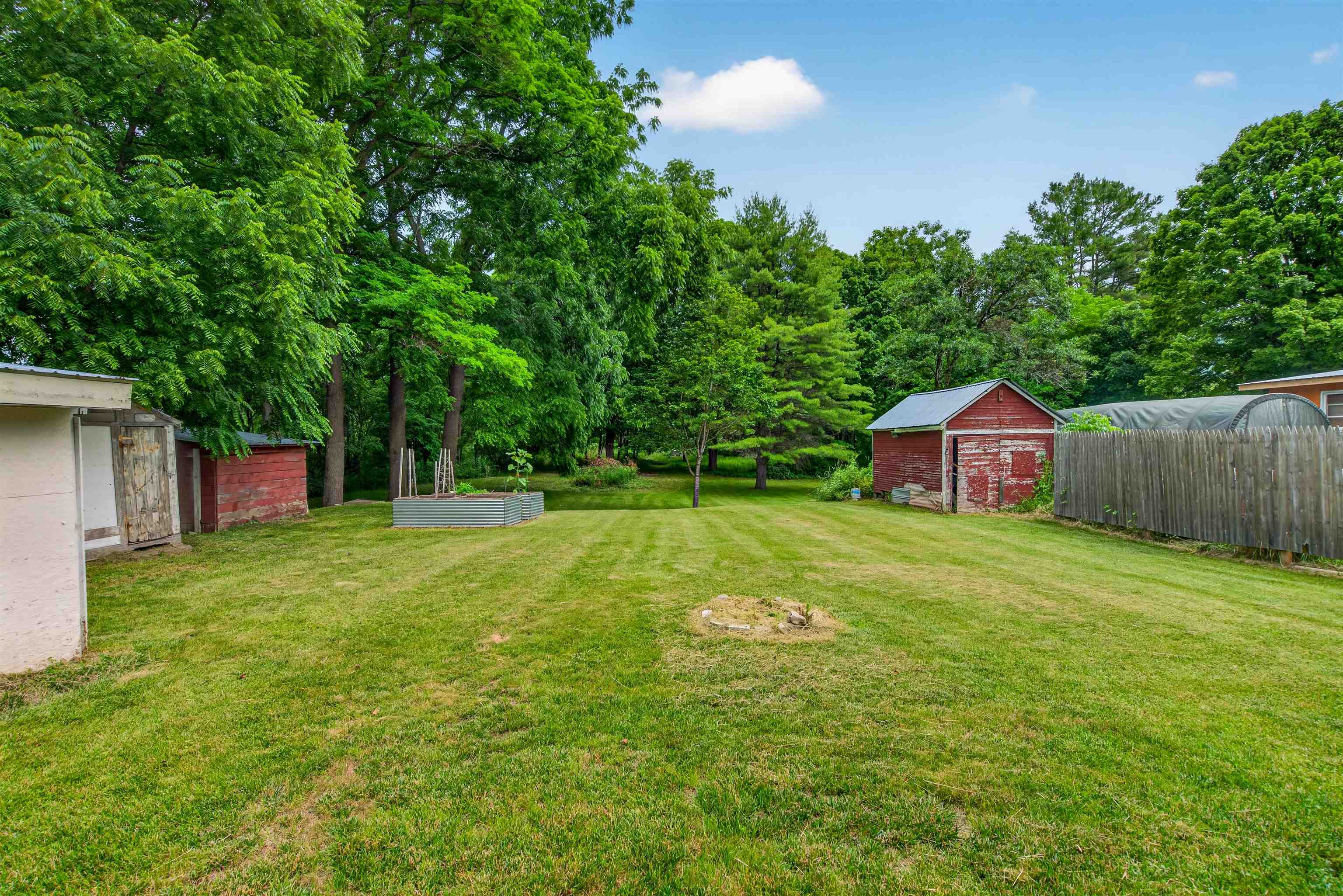2 Willow Street Proctor, VT 05765 - Photo 10 of 48
