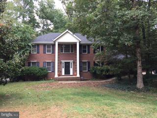18511 Cabin Road Triangle, VA 22172 - Photo 1 of 27 Exterior (Front)