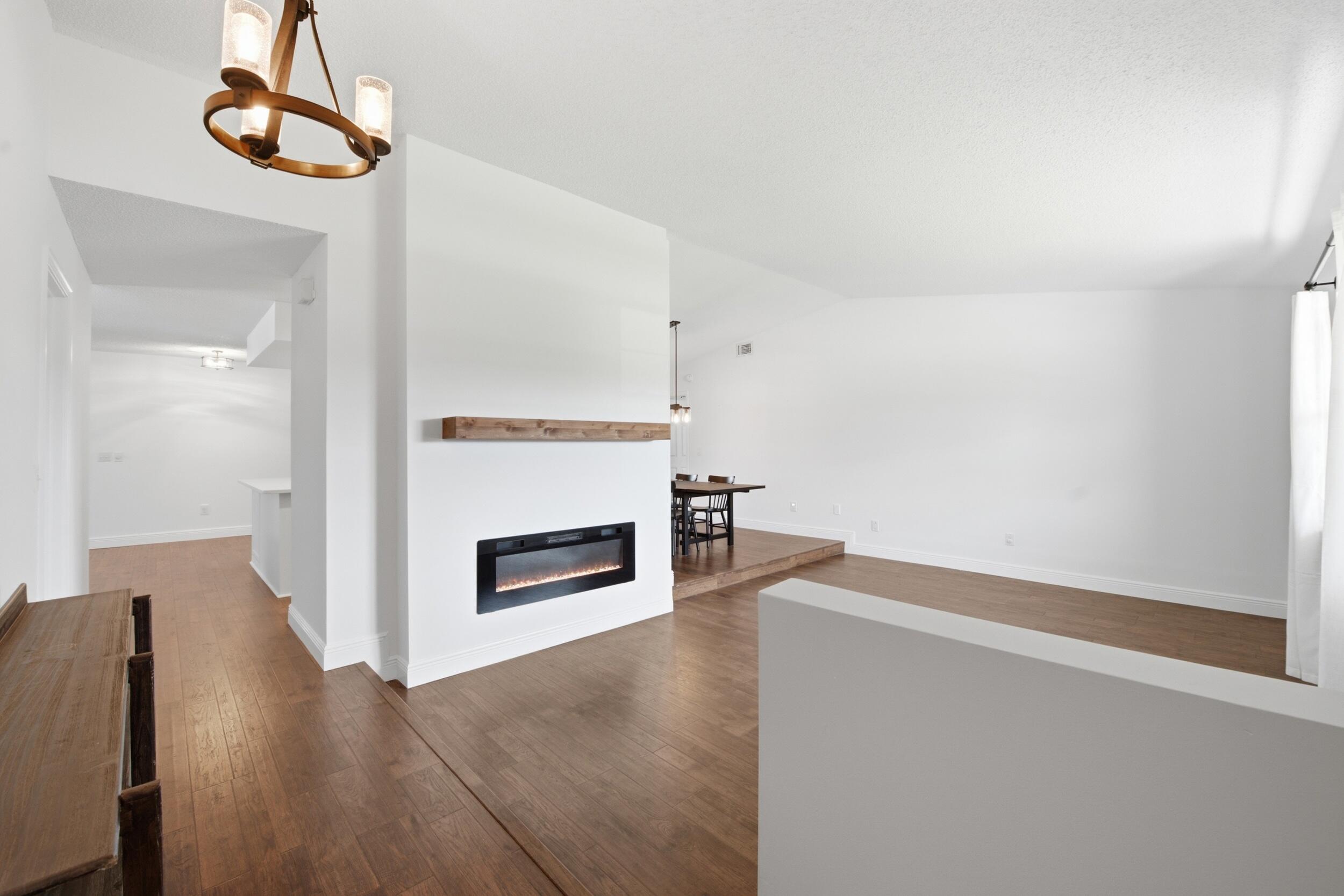 23083 Southwest 54th Avenue Boca Raton, FL 33433 - Photo 8 of 41 Living room