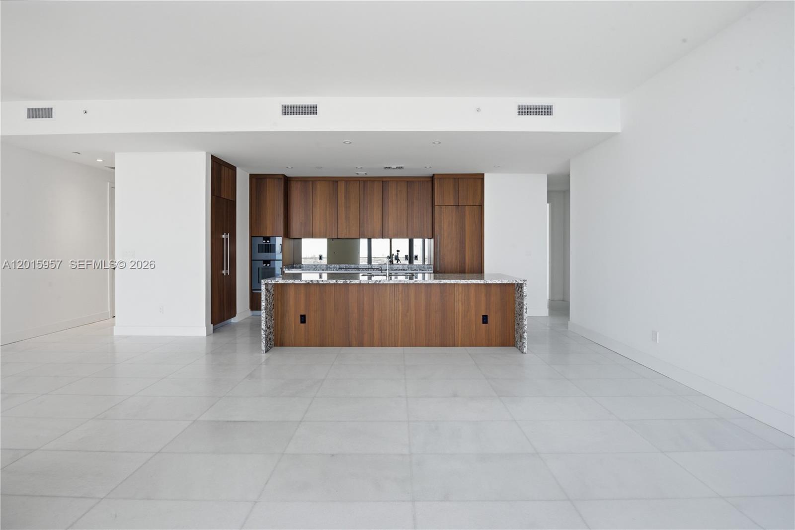 175 Southeast 25th Road, Unit 3104 Miami, FL 33129 - Photo 8 of 79 Gallery Image 8