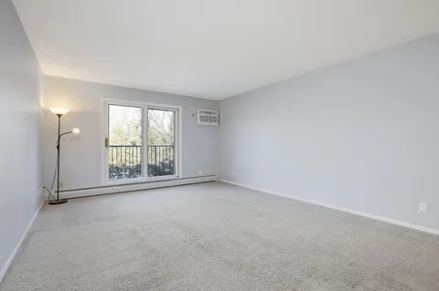 $189,900 | 35 Nathan Lane North, Unit 203, Plymouth, MN 55441