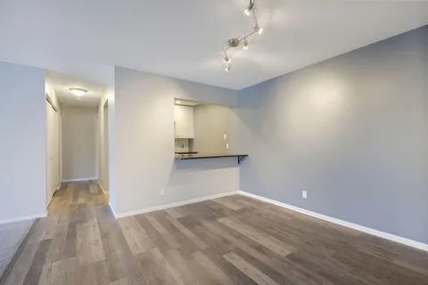 $189,900 | 35 Nathan Lane North, Unit 203, Plymouth, MN 55441