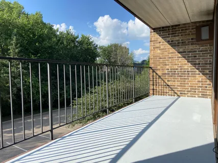 $189,900 | 35 Nathan Lane North, Unit 203, Plymouth, MN 55441