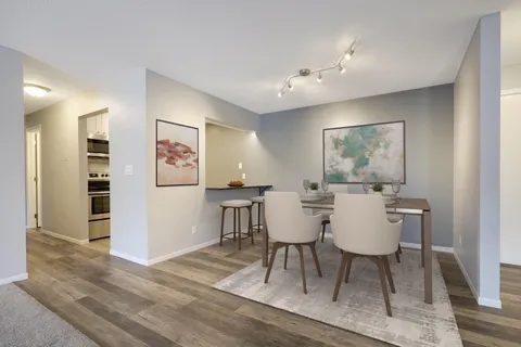 $189,900 | 35 Nathan Lane North, Unit 203, Plymouth, MN 55441