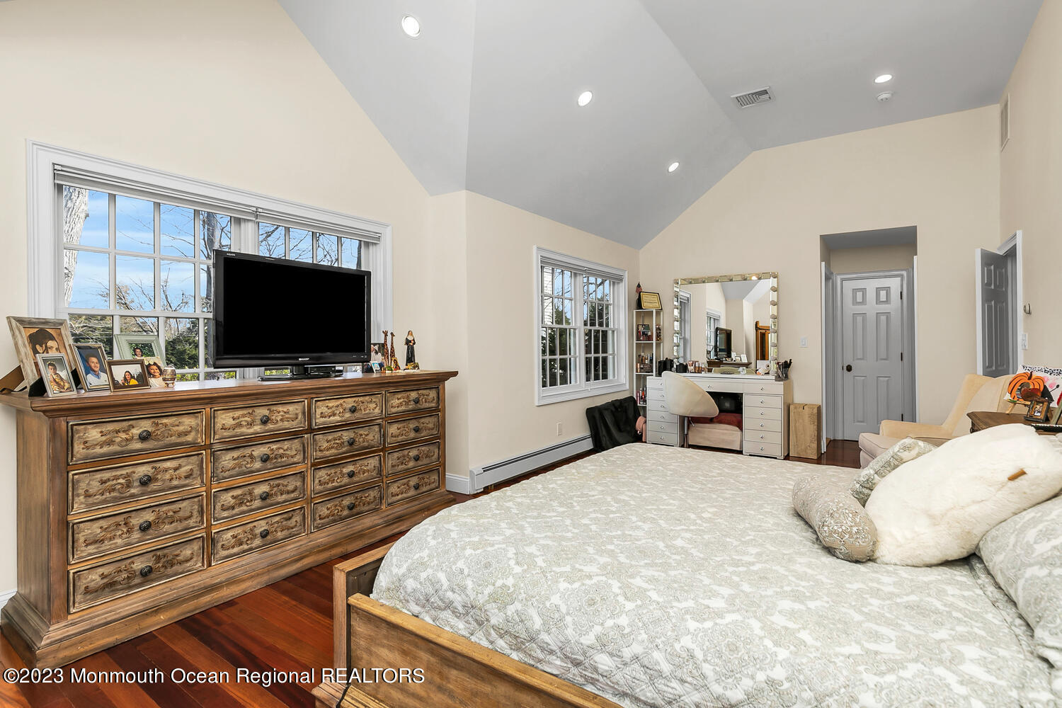 11 River Road Rumson, NJ 07760 - Photo 31 of 49 11 E River Rd Rumson NJ 07760-large-042-