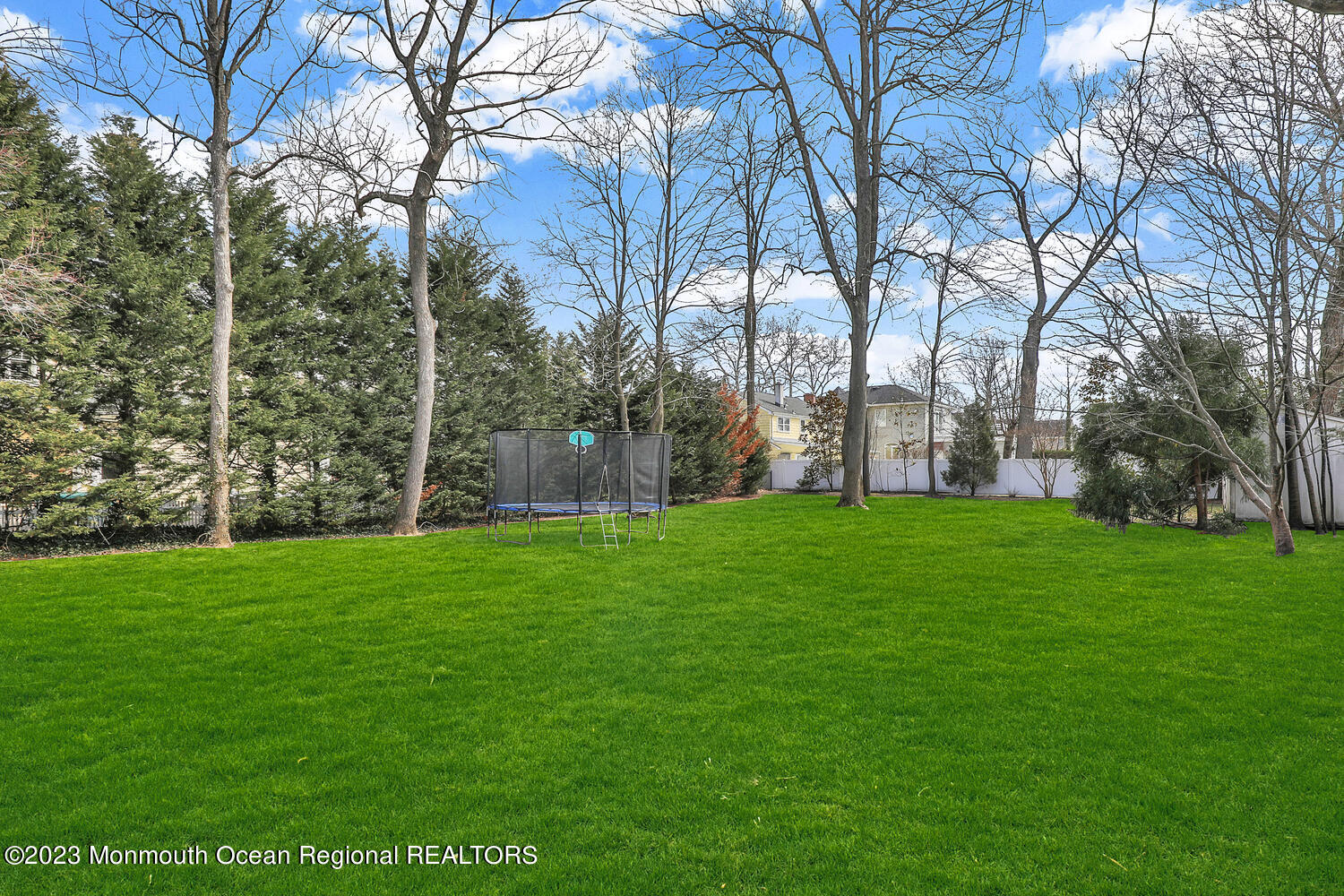 11 River Road Rumson, NJ 07760 - Photo 45 of 49 11 E River Rd Rumson NJ 07760-large-008-