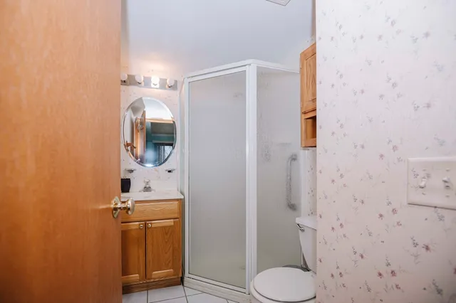 $210,000 | 8836 Amelia Court, Unit 1B, Justice, IL 60458