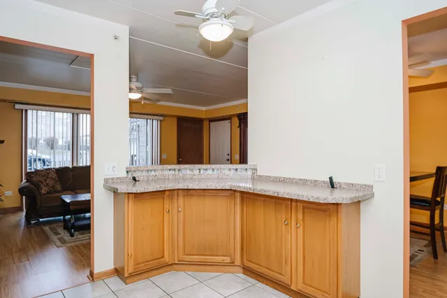 $210,000 | 8836 Amelia Court, Unit 1B, Justice, IL 60458