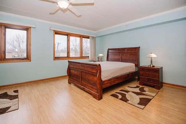 $210,000 | 8836 Amelia Court, Unit 1B, Justice, IL 60458