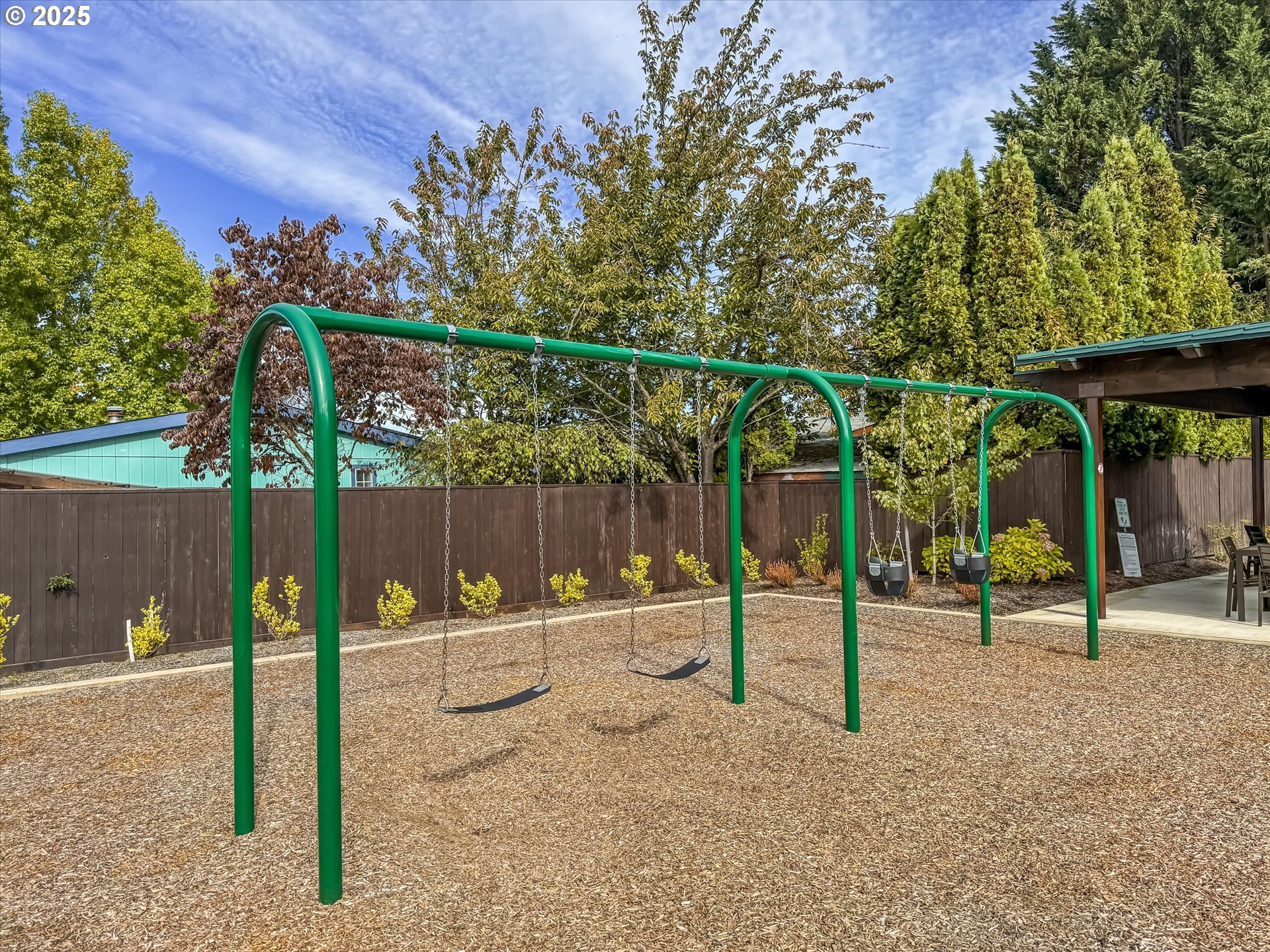 809 Southwest Crestview Way Troutdale, OR 97060 - Photo 31 of 40 a view of a park
