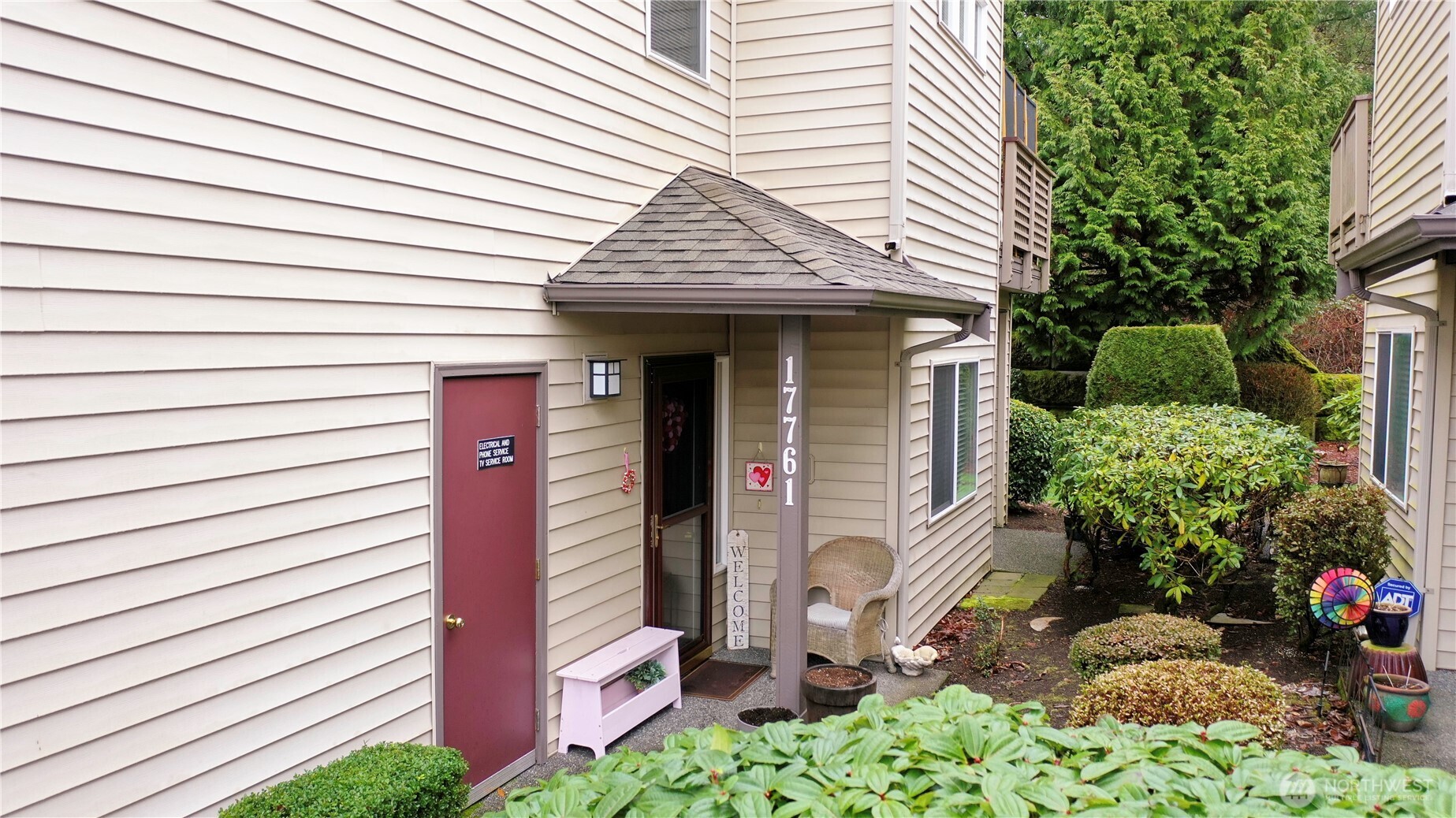 17761 134th Lane Southeast Renton, WA 98058 - Photo 2 of 38 a front view of a house with garden