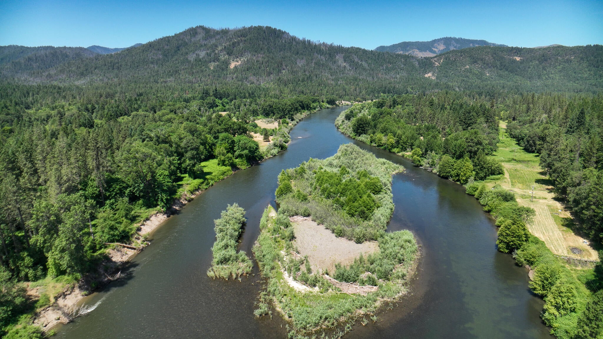 1040 Ferry Road Grants Pass, OR 97526 - Photo 66 of 67 Rogue River