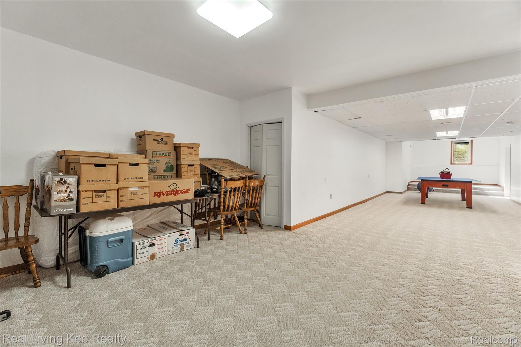 39 Fieldway Court Rochester, MI 48306 - Photo 40 of 55 44-39-Fieldway-Ct-WindowStill-Real-Estate-Photography-44.jpg