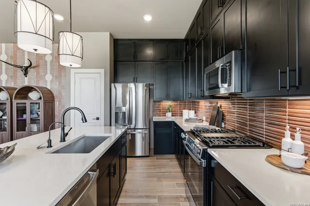 $472,575 | 20675 Huebner Road, Unit 533, San Antonio, TX 78258