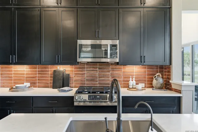 $472,575 | 20675 Huebner Road, Unit 533, San Antonio, TX 78258