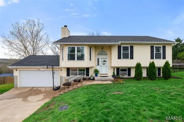 $300,000 | 3546 Stone Mill Drive, Arnold, MO 63010