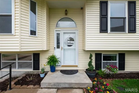 $300,000 | 3546 Stone Mill Drive, Arnold, MO 63010