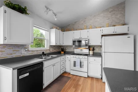 $300,000 | 3546 Stone Mill Drive, Arnold, MO 63010