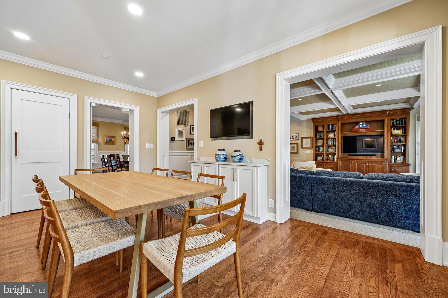 12900 Glen Road North Potomac, MD 20878 - Photo 16 of 90 Breakfast Area