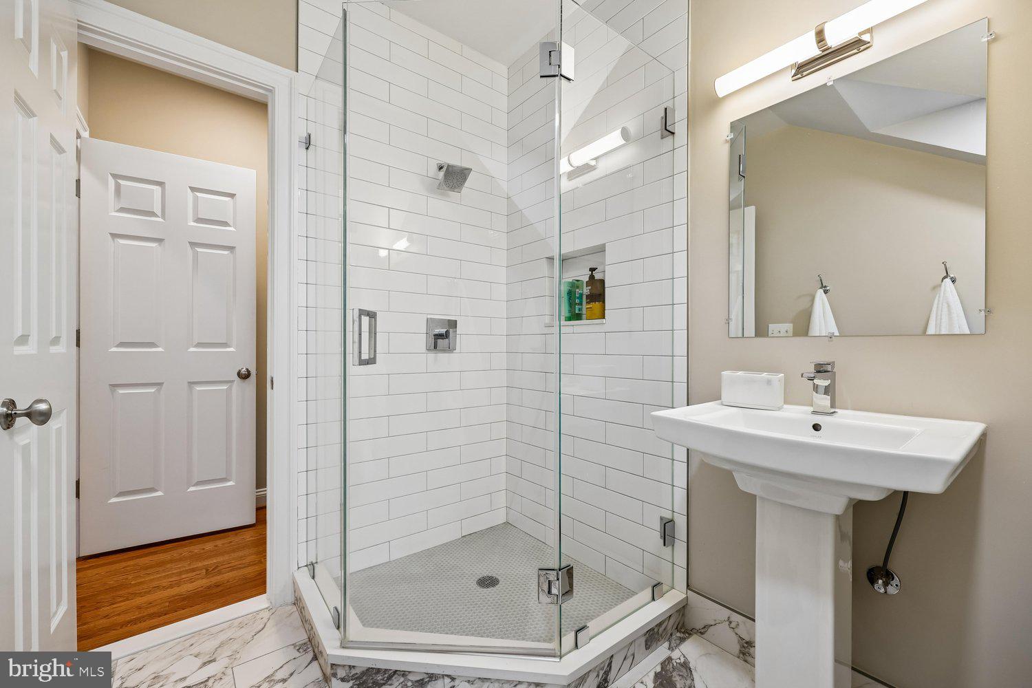 12900 Glen Road North Potomac, MD 20878 - Photo 64 of 90 En-Suite Bath 4