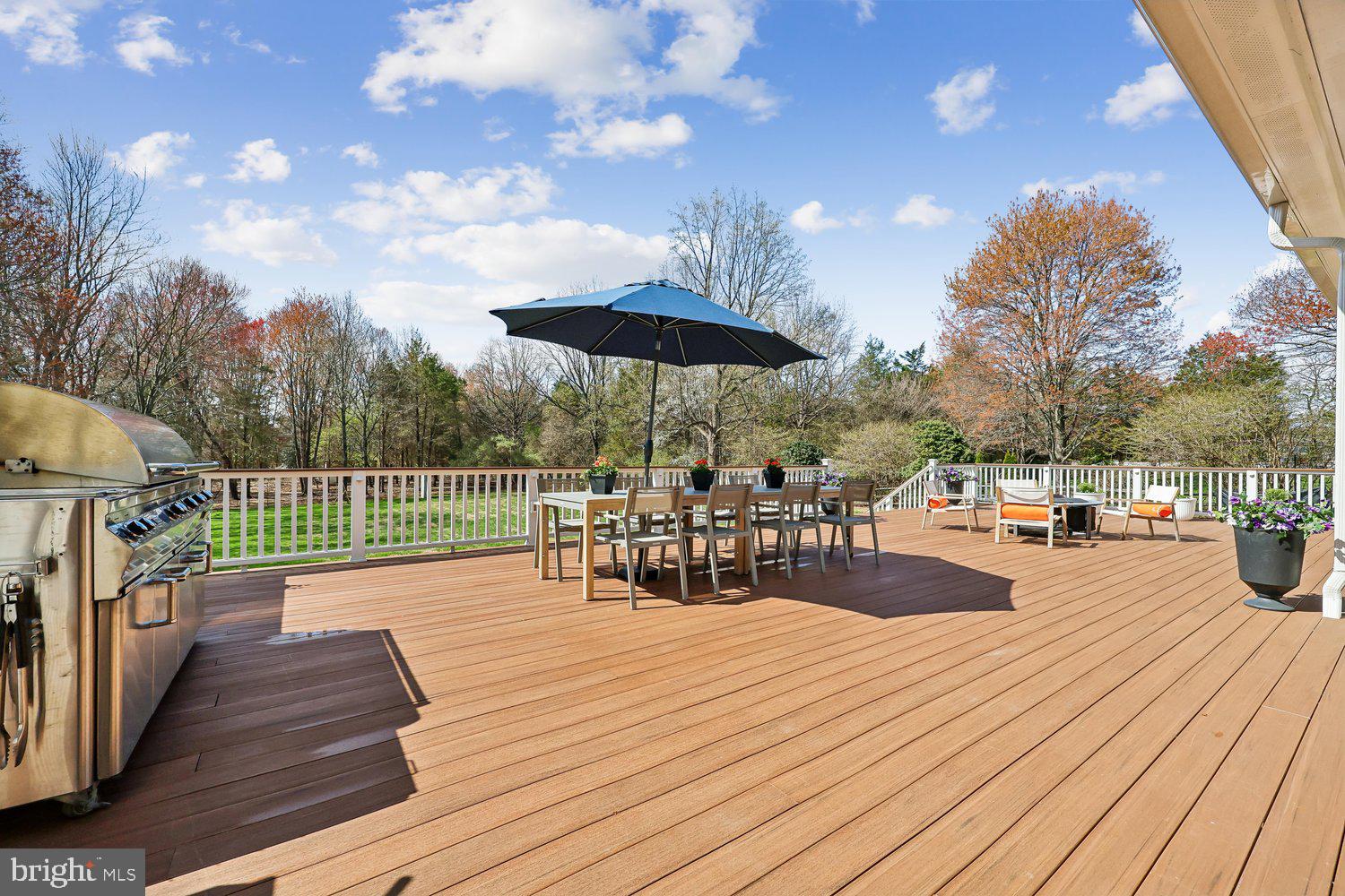 12900 Glen Road North Potomac, MD 20878 - Photo 80 of 90 Trex and Vinyl Deck