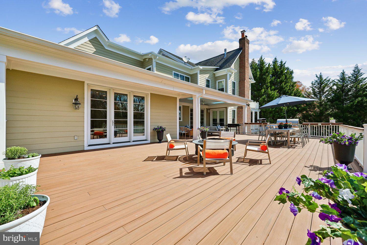 12900 Glen Road North Potomac, MD 20878 - Photo 82 of 90 Trex and Vinyl Deck