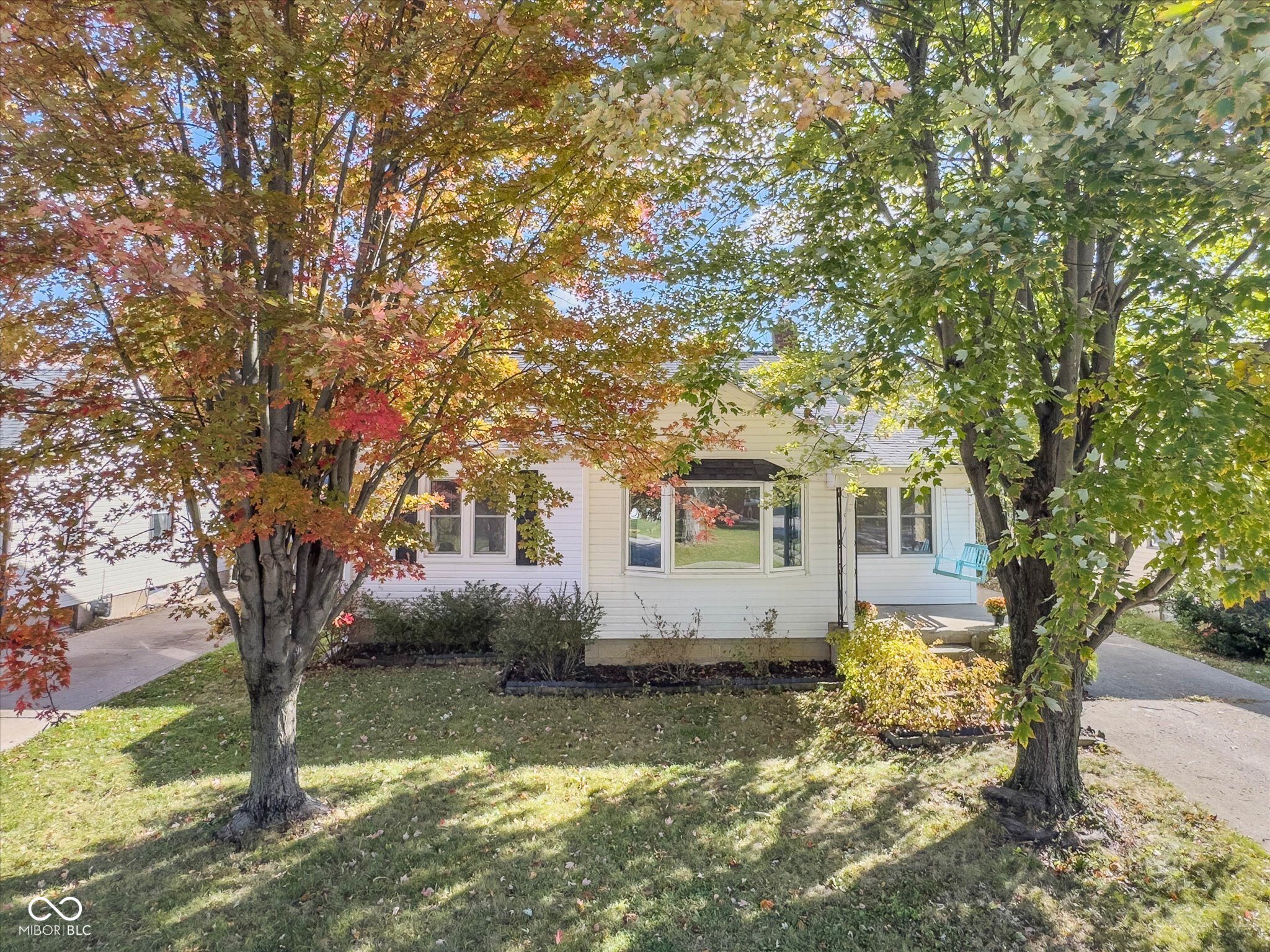 437 North 13th Avenue Beech Grove, IN 46107 - Photo 2 of 26