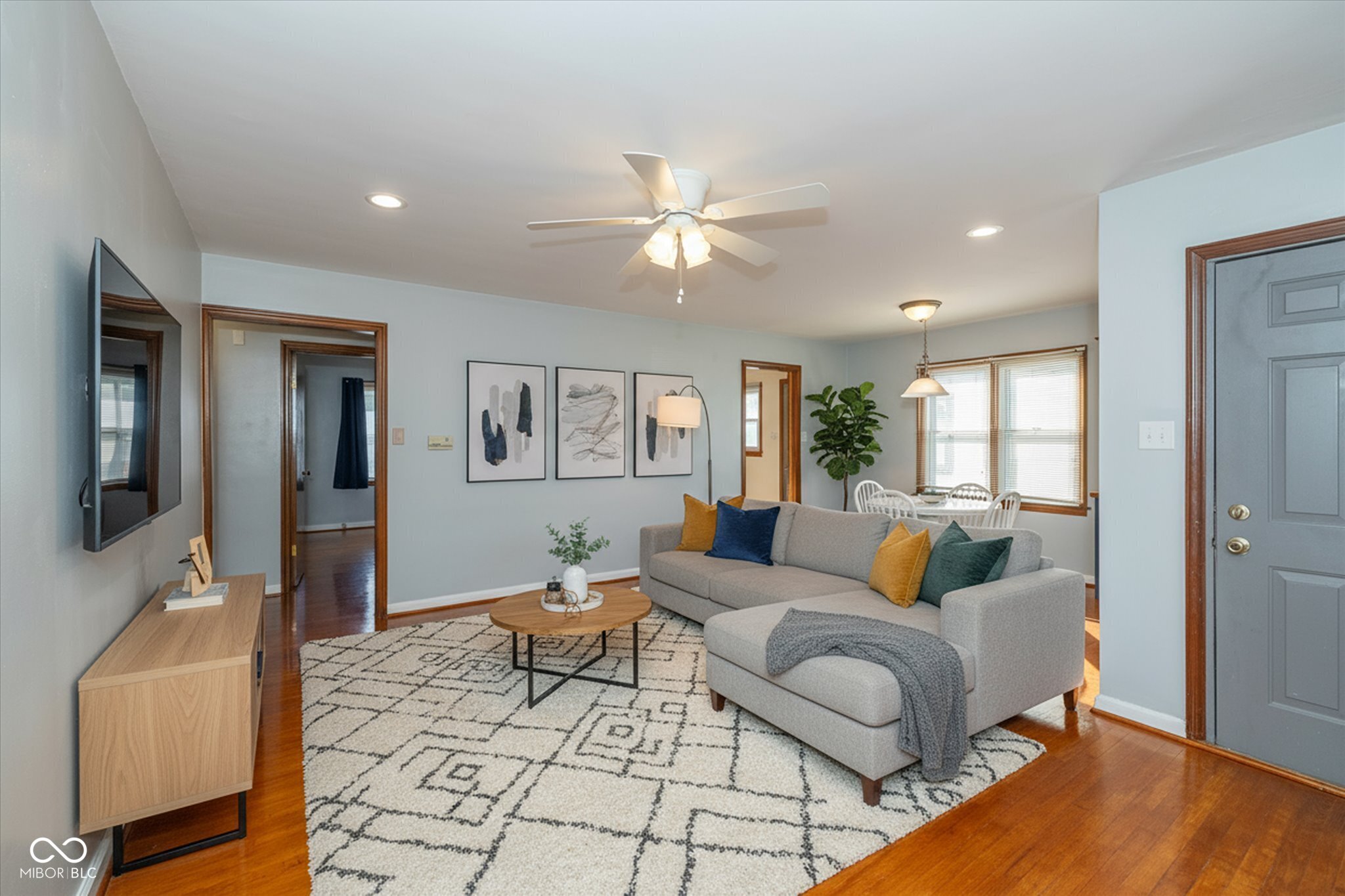 437 North 13th Avenue Beech Grove, IN 46107 - Photo 4 of 26