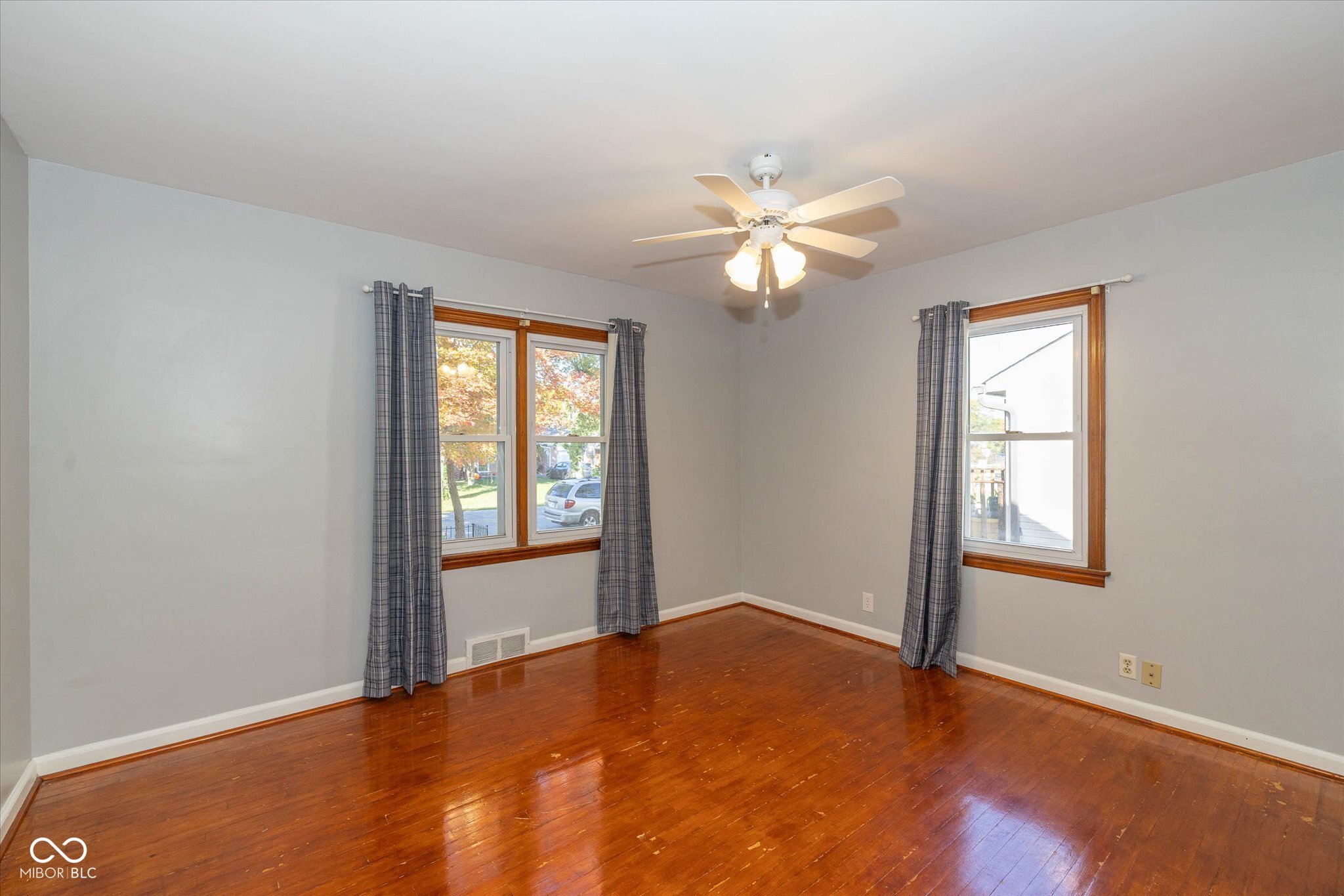 437 North 13th Avenue Beech Grove, IN 46107 - Photo 10 of 26