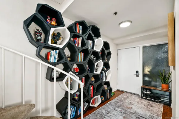 $1,250,000 | 881 Thomas Avenue, Unit 21, San Diego, CA 92109