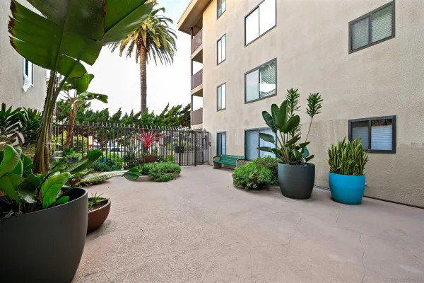 $1,250,000 | 881 Thomas Avenue, Unit 21, San Diego, CA 92109