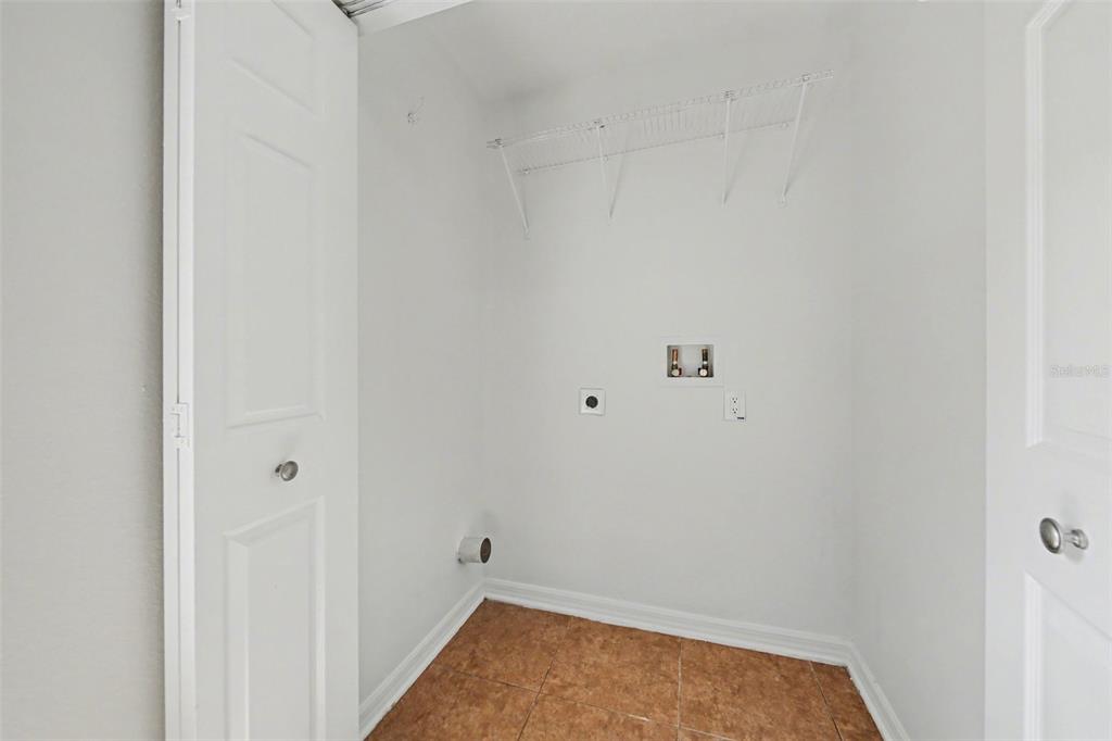 2212 Nicollett Way Leesburg, FL 34748 - Photo 21 of 26 a view of small space