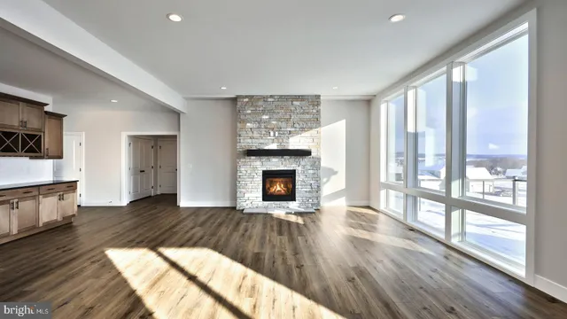 $933,800 | 256 West Vly Road, Denver, PA 17517