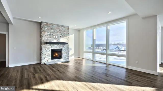 $933,800 | 256 West Vly Road, Denver, PA 17517