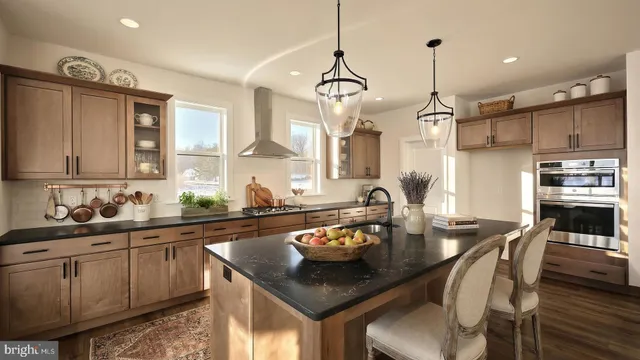 $933,800 | 256 West Vly Road, Denver, PA 17517