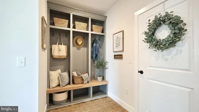 $933,800 | 256 West Vly Road, Denver, PA 17517