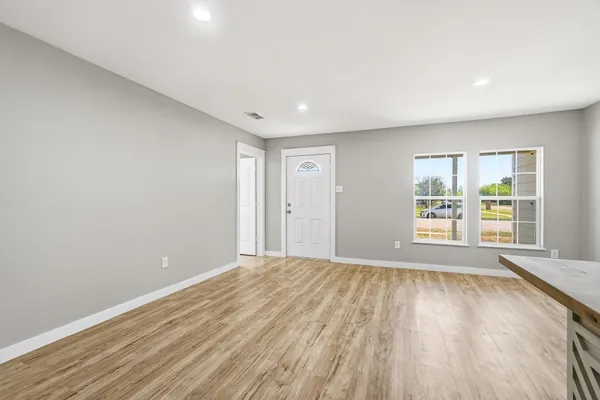 $235,000 | 212 Northwest Ave I, Hamlin, TX 79520