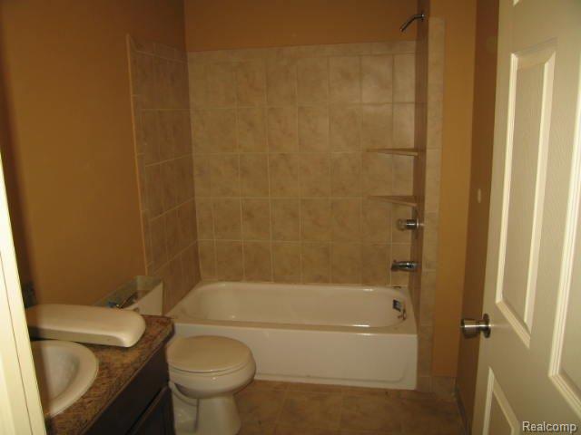 29648 South River Road Harrison Township, MI 48045 - Photo 10 of 21 26648 s river rd. house clean ou