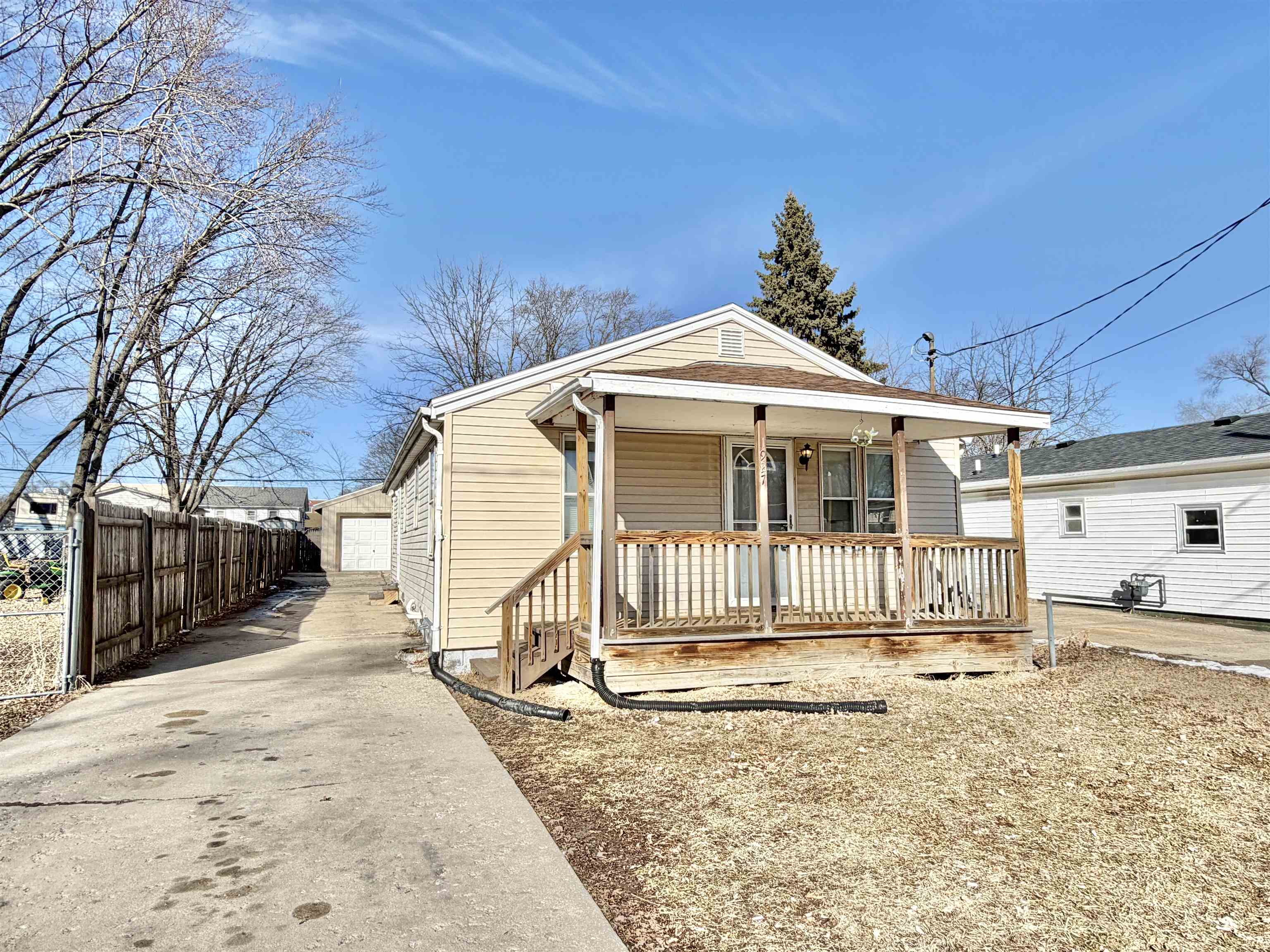 1927 Lenox Avenue Beloit, WI 53511 - Photo 1 of 25