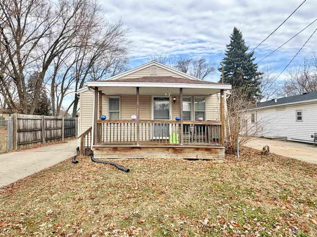 $180,000 | 1927 Lenox Avenue, Beloit, WI 53511