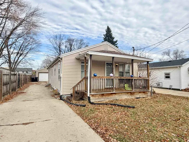 $180,000 | 1927 Lenox Avenue, Beloit, WI 53511