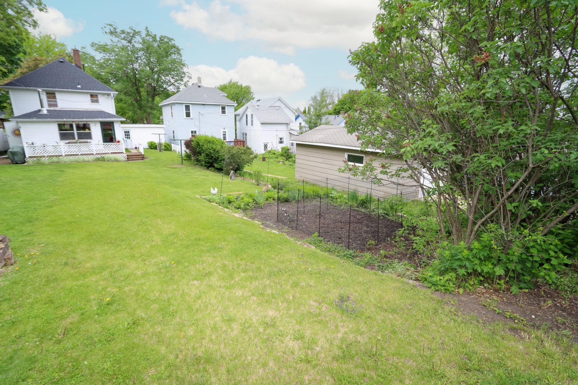 321 Center Street Mankato, MN 56001 - Photo 45 of 50