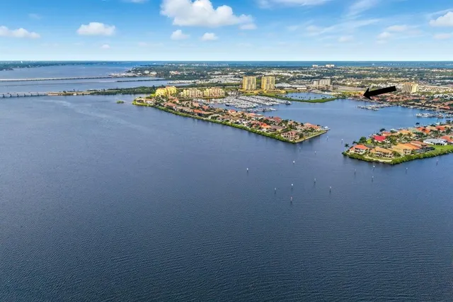 $3,189,900 | 801 3rd Street East, Palmetto, FL 34221