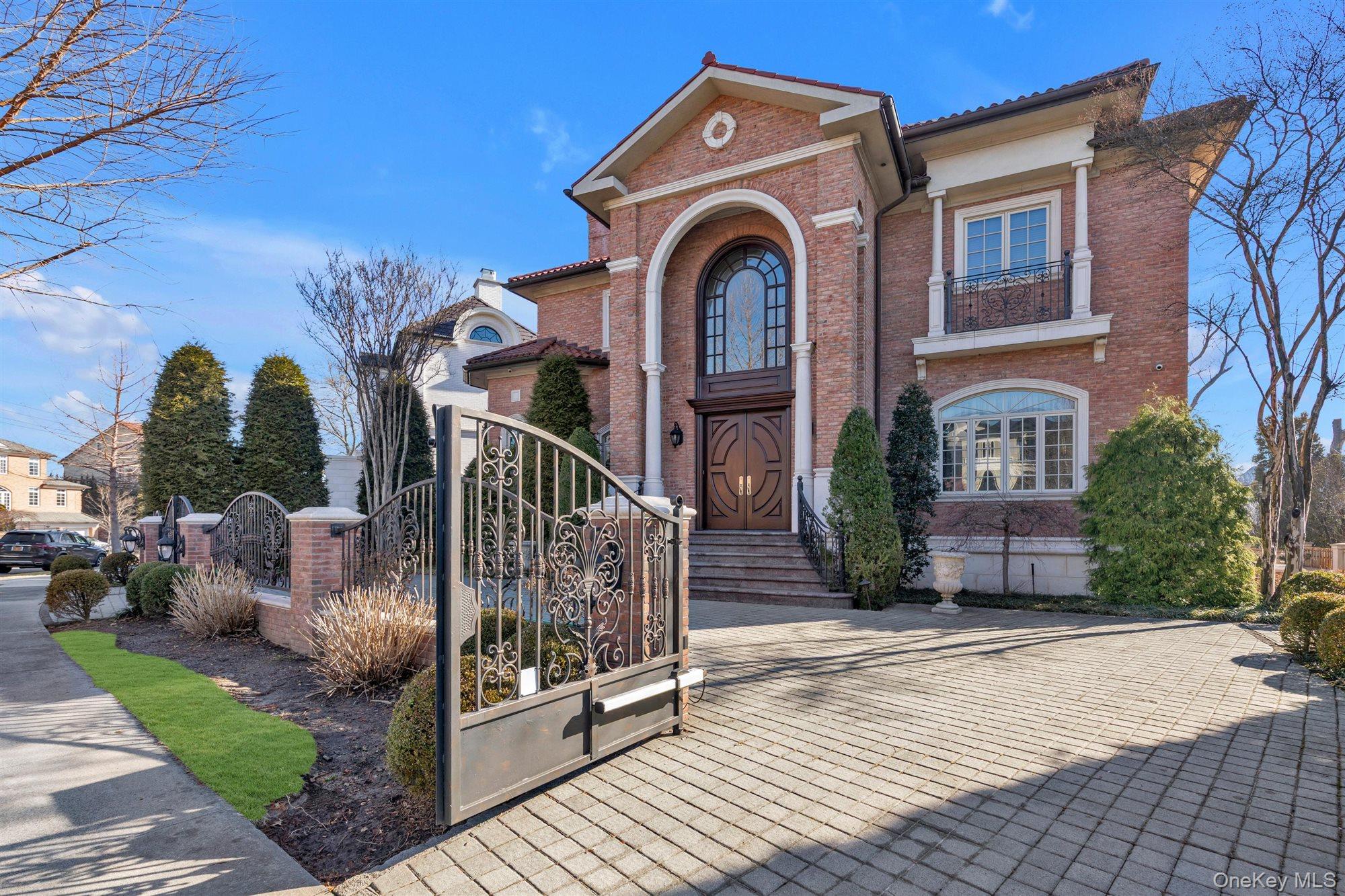 12 Point Crescent Queens, NY 11357 - Photo 2 of 44