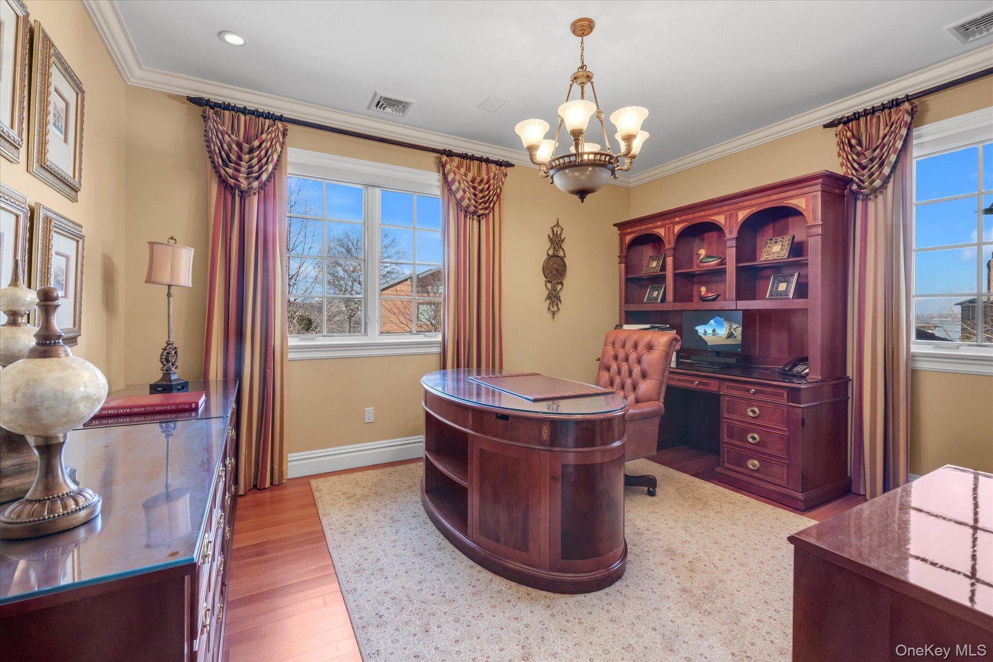 12 Point Crescent Queens, NY 11357 - Photo 29 of 44