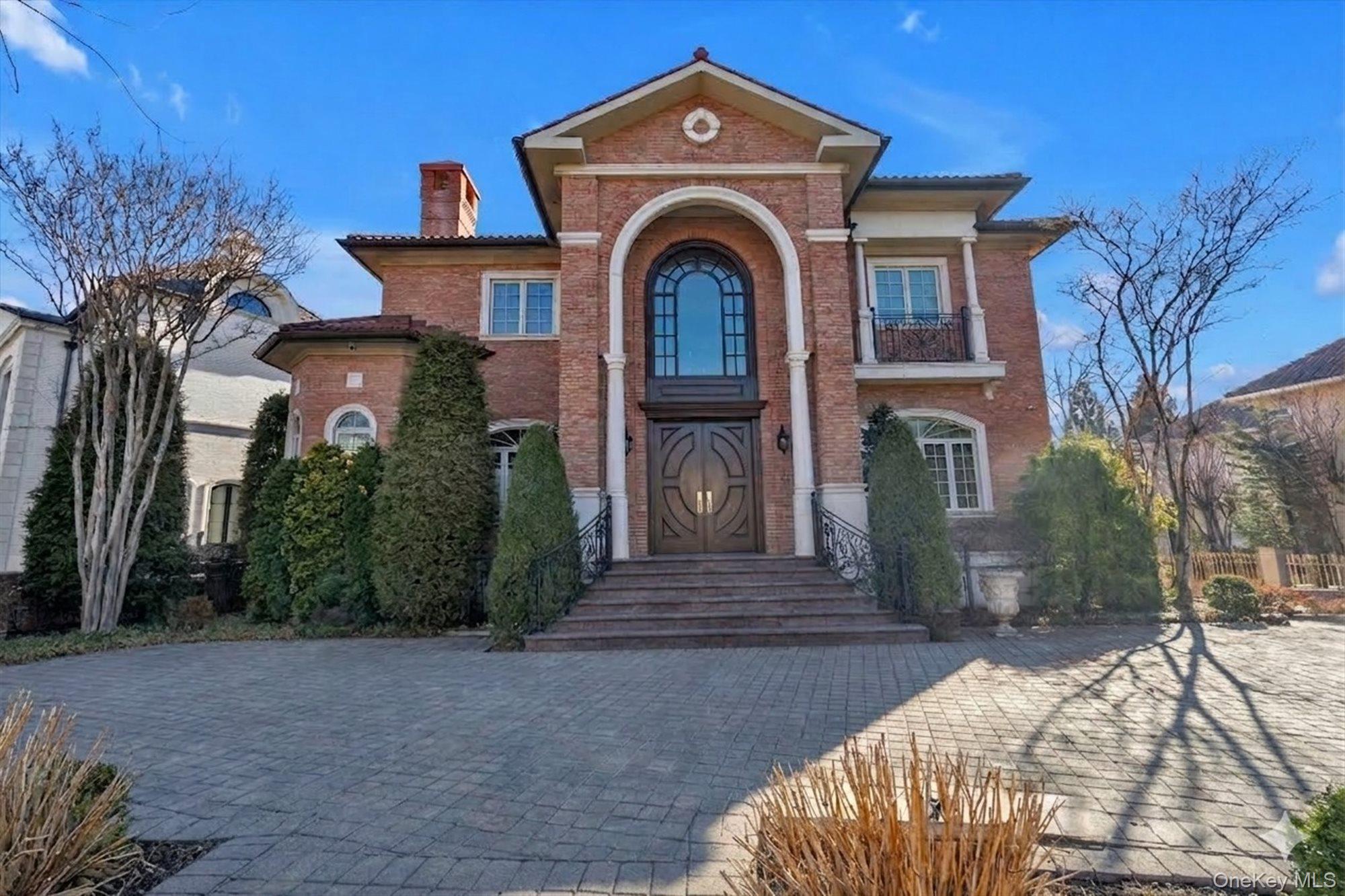 12 Point Crescent Queens, NY 11357 - Photo 3 of 44