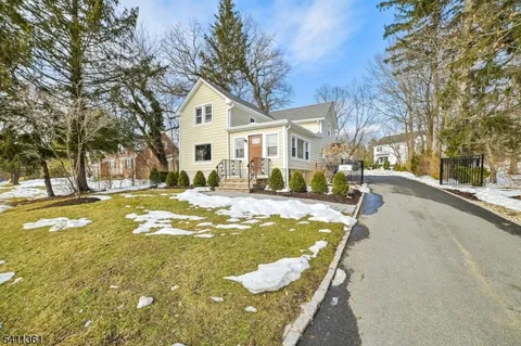 $825,000 | 64 Shunpike Road, Madison, NJ 07940